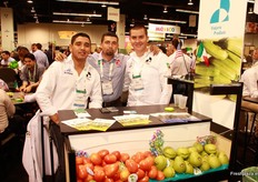 TONO,Beto NOel, Viajero produce