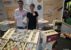 Miembros del stand de Jumosol, productores y comercializadores de Cebolla Dulce de Fuentes de Ebro.