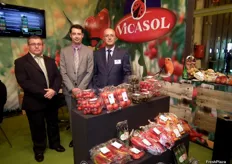 Representantes del stand de Vicasol, empresa de Vícar especializada en tomate y pimiento, entre otros productos hortofrutícolas.