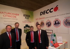 Alejandro Conesa, Ángel Sáez y Franciso Miguel Sala, en representación de Decco, líder en soluciones de poscosecha, en promoción de su nuevo producto expuesto en Pasarela Innova: DECCO Aerosol Plus, para desinfección por nebulización en frío.