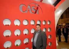 Manuel Segura, Director Comercial de CASI, promocionando su gama completa de tomates. CASI constituye la mayor cooperativa concentradora y comercializadora de tomate de Europa.