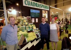Personal del estand de Cuadraspania, especialistas en lechugas y escarolas frescas.