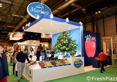 Estand de Marlene, líder en comercialización de manzanas, conocida por su manzana Jazz.