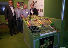 Ignacio Morales y Oscar Pahissa, de Polar Group, junto con Antonio Prieto, promocionado la nueva variedad de uva blanca sin semillas Pristine producida en Estados Unidos, Chile, Perú y España.