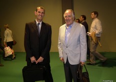 Manuel Bellsolell y Álvaro Ibáñez, de Cryosalus, en su visita al estand de FreshPlaza.