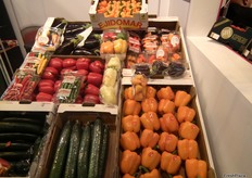 Ejidomar lanza una nueva línea de pimientos california blancos y morados, así como mini pimientos para el sector del saking y pimiento Palermo.