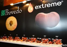 Estand de Provedo, empresa especializada en la obtención de variedades de fruta de hueso.