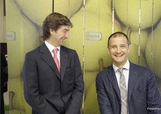 Disculpa Juan , en la foto anterior saliste muy bajito...esta es mucho más realista.