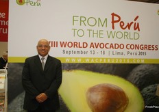 Arturo Medina de PROHASS, Perú. Como parte de la tarea de difusión, promoción y apoyo al sector del aguacate, PROHASS está llevando adelante la organización del WORLD AVOCADO CONGRESS 2015 en la ciudad de Lima. “Estamos trabajando mucho en la organización del congreso; se realizará del 13 al 18 de septiembre de 2015 y nos hemos juntado con grandes técnicos y especialistas en el tema. Contaremos con salón de exposiciones y un precongreso para que los visitantes conozcan los campos”