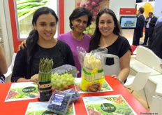 Cristina Albuquerque, Aurora Bazán (gerente de ventas) y Ana Lucía Pereda de DanPer Peru, exportador de uva y asparago.