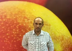Juan Carlos Rivera Ortega de APEM de Peru, que trata con la producion y exportacion de mangos.