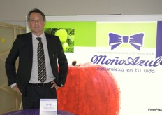 Nicolás Bonavento de Moño Azul