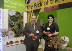 Byron Cole Angeli y Vilma Fajardo de FE,productores de Frutas Exóticas como el rambutan y el mangostan de Honduras.