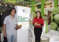 Laura Bonilla Coto y Marcopolo Bonilla de B&C EXPORTADORES, Costa Rica.