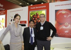 Luciana Valcarcel, Rodolfo Pacheco y José Carrillo de Fundo Sacramento, Perú.