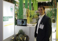 Daniel Gonzalez, CHESTNUT HILL FARMS, piña de Costa Rica.