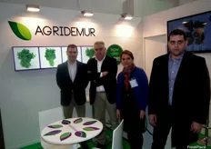 Equipo técnico y comercial de Agridemur, con Yolanda Vaello, Ginés Navarro y Pedro Alderete. Este año la empresa murciana incorpora las hierbas frescas a su catálogo de productos