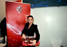 Ela Daher, del departamento comercial de la cooperativa de Huelva, Cuna de Platero, apostando por las frambuesas en su línea Berrycatessen.