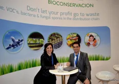 Eva Plumed y Cédryc Douillet, de BIOCONSERVACIÓN, empresa catalana pionera en soluciones para la absorción de etileno.