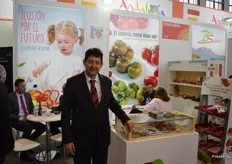 Antonio Escobar, director general de Grupo Agroponiente, en promoción del tomate almeriense de Vegacañada.