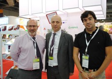 Miguel Perera (Agrupación Cooperativa Valle del Jerte), Roberto Batres y Fernando Fernández (Extremadura Avante), de España.