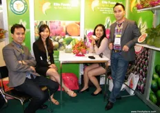 El equipo de Elite Foods JSC, importador y exportador profesional de productos agrícolas y alimentarios.