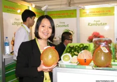 Tu Phan, directora gerente de Anh Duong Sao. La compañía es un grupo de equipos jóvenes y dinámicos especializados en el negocio agrícola.