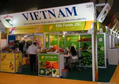 En el estand de Vietnam estuvieron presentes exportadores de fruta de dragón y pomelo.