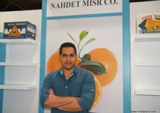 Montasser Rashwan, director gerente adjunto de Nahdet Misr (Egipto), que ofrece cítricos, patatas, granadas y uvas.