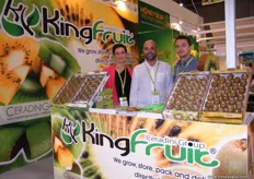 El equipo de Kingfruit (Italia): Cristina Stamate, Massimo Ceradhi y Roman Donchenko; la compañía fue una de las primeras en introducir el cultivo de Actinidia (kiwi) en Italia.