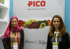 Nevine Mohamed con Salma Diab, de PICO (Egipto), ofrece a los clientes productos tempranos de alta calidad de producción segura, e introduce nuevos cultivos y variedades prometedoras para exportar a los mercados internacionales con estándares garantizados.