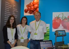 El equipo de Marco estuvo en Asia Fruit Logistica por primera vez y estuvieron muy ocupados. Becky Hart, Mariette Hilborn y Paul Seamons.