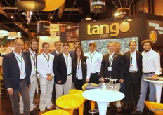 Staff del stand de Eurosemillas, en promoción de su variedad exclusiva Tango (Tangold en España), la mandarina sin semillas tardía que no poliniza.