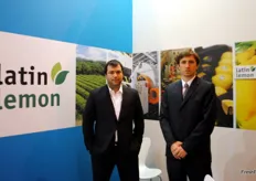 Ricardo Quintana y Guillermo Lamarca de Latin lemon. Una de las dos empresas de Argentina que estaban presentes.