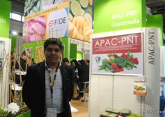 Cesar Icú de APAC-PNT (Asociación de pequeños agricultures comalapenses de productos no tradicionales).