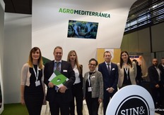 Equipo comercial y de márketing en el stand de Agromediterránea.