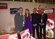 Stand de la empresa catalana Dasben, en promoción de su producción de fruta de hueso y pepita.