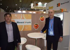 Javier Bolillo y Oscar Serra, de Best Fruit,empresa valenciana dedicada a la comercialización de cítricos y fruta de hueso.
