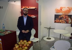 Pablo Tébar, en el stand de Cebollas Iniesta.