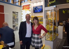 Stand de Tana con Blanca Martínez, especialistas en limones convencionales y ecológicos y fruta procesada.