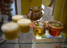 Nuevos formatos de raspadura de limón de Tana y aceites esenciales.