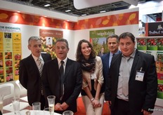 Equipo técnico y comercial del Frutas felix Gomez y Comptoir Rhodanien, especialistas en fruta de hueso.