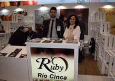 Stand the Río Cinca, productores de cerezas y fruta de hueso.