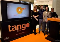 Stand de Tango Fruit, la variedad de mandarina tardía sin semillas que no poliniza.