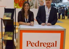 Jesica Larovere y Alberto Macedo, de Pedregal, consolidado exportador peruano de uvas.