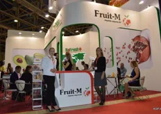Fruit-M, Laura Slektavicinte y Svetlana Beskaya.