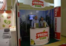 La compañía de fruta de pepita Fresh Time, de Moldavia. Vitaly Obrijany y Alex Baleachin.
