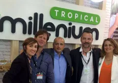 Equipo comercial de Tropical Millenium, productores, importadores y exportadores de mango, aguacate y papaya.