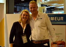 Claudine Beldman, de FreshPlaza y Richard van den Dolder de Inverness Transport.