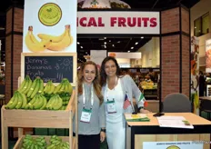 Jenny Bananas, exportadora de bananas y mangos, representado por Angelica Hernandez y Graciela Bravo.